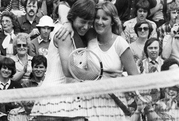 Martina-navratilova-and-chris-evert-pic-getty-images-297390873_display_image