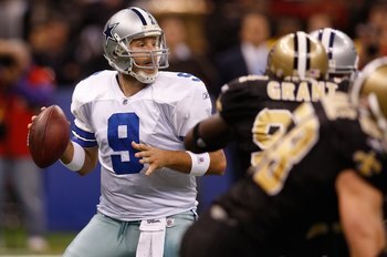 NEW ORLEANS - DECEMBER 19:  Quarterback Tony Romo #9 of the Dallas Cowboys during the game against the New Orleans Saints at Louisiana Superdome on December 19, 2009 in New Orleans, Louisiana.  (Photo by Chris Graythen/Getty Images)