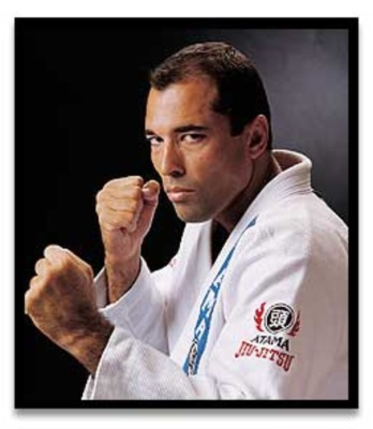 http://cdn.bleacherreport.net/images_root/slides/photos/000/527/859/RoyceGracie_display_image.jpg?1290824491