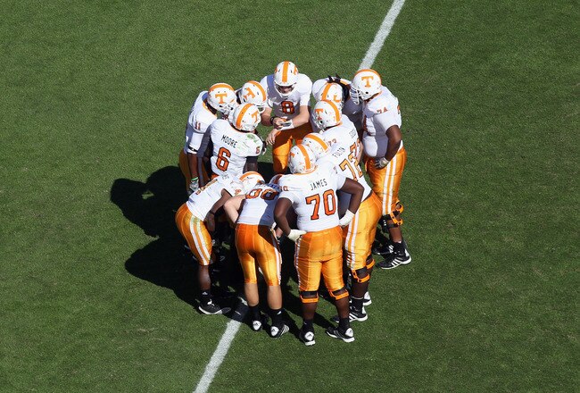 COLUMBIA, SC - OCTOBER 30:  Tyler Bray #8 of the Tennessee Volunteers huddles with his team against the South Carolina Gamecocks during their game at Williams-Brice Stadium on October 30, 2010 in Columbia, South Carolina.  (Photo by Streeter Lecka/Getty I
