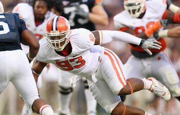 AUBURN, AL - SEPTEMBER 18:  Da'Quan Bowers #93 of the Clemson Tigers against the Auburn Tigers at Jordan-Hare Stadium on September 18, 2010 in Auburn, Alabama.  (Photo by Kevin C. Cox/Getty Images)