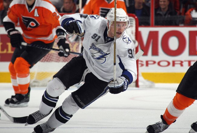 PHILADELPHIA - NOVEMBER 18:  Steven Stamkos #91 of the Tampa Bay Lightning skates against the Philadelphia Flyers at the Wells Fargo Center on November 18, 2010 in Philadelphia, Pennsylvania. The Lightning defeated the Flyers 8-7.  (Photo by Bruce Bennett
