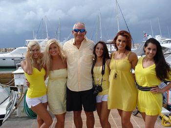 Miami-Dolphins-cheerleaders-in-the-Marina-Casa-de-Campo-casa-de-campo-living_display_image.jpg