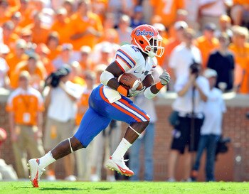 KNOXVILLE, TN - SEPTEMBER 18:  Jeff Demps #2 of the Florida Gators oruns against the Tennessee Volunteers at Neyland Stadium on September 18, 2010 in Knoxville, Tennessee.  (Photo by Grant Halverson/Getty Images)