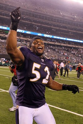 EAST RUTHERFORD, NJ - SEPTEMBER 13:  Ray Lewis #52 of the Baltimore Ravens reacts after defeating the New York Jets during their home opener at the New Meadowlands Stadium on September 13, 2010 in East Rutherford, New Jersey.  (Photo by Jim McIsaac/Getty 