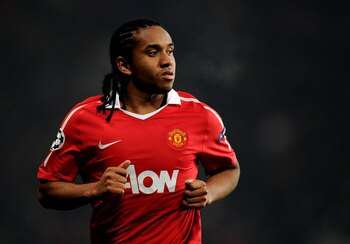 MANCHESTER, ENGLAND - DECEMBER 07:  Anderson of Manchester United looks on during the UEFA Champions League Group C match between Manchester United and Valencia at Old Trafford on December 7, 2010 in Manchester, England.  (Photo by Clive Mason/Getty Image