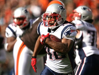 CLEVELAND - NOVEMBER 07:  Running back BenJarvus Green-Ellis #42 of the New England Patriots runs the ball against the Cleveland Browns  at Cleveland Browns Stadium on November 7, 2010 in Cleveland, Ohio.  (Photo by Matt Sullivan/Getty Images)