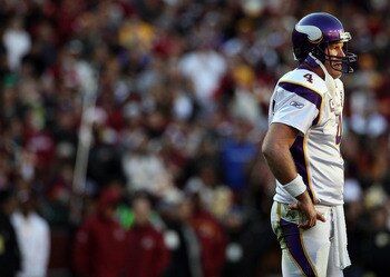 LANDOVER, MD - NOVEMBER 28:  Brett Favre #4 of the Minnesota Vikings against the Washington Redskins at FedExField November 28, 2010 in Landover, Maryland. The Vikings won the game 17-13.  (Photo by Win McNamee/Getty Images)