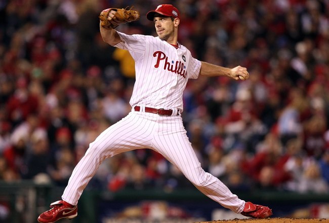 PHILADELPHIA - NOVEMBER 02:  Starting pitcher Cliff Lee #34 of the Philadelphia Phillies throws a pitch against the New York Yankees in Game Five of the 2009 MLB World Series at Citizens Bank Park on November 2, 2009 in Philadelphia, Pennsylvania. The Phi