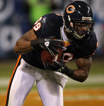 CHICAGO - NOVEMBER 28: Danieal Manning #38 of the  Chicago Bears fields a kick against the Philadelphia Eagles at Soldier  Field on November 28, 2010 in Chicago, Illinois. The Bears defeated the  Eagles 31-26. (Photo by Jonathan Daniel/Getty Images)