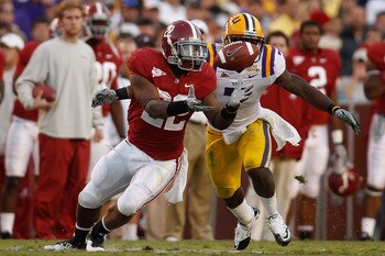 BATON ROUGE, LA - NOVEMBER 06:  Mark Ingram #22 of the Alabama Crimson Tide tries to catch the ball near Patrick Peterson #7 of the Louisiana State University Tigers at Tiger Stadium on November 6, 2010 in Baton Rouge, Louisiana.  The Tigers defeated the