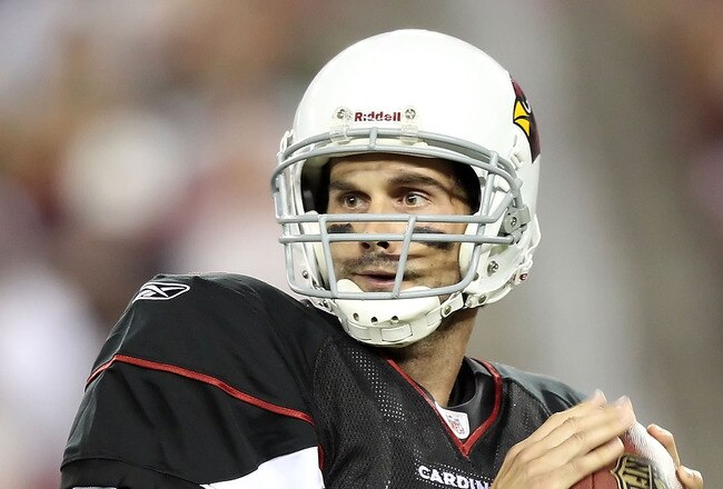 GLENDALE, AZ - SEPTEMBER 02:  Quarterback Matt Leinart #7 of the Arizona Cardinals drops back to pass during preseason NFL game against the Washington Redskins at the University of Phoenix Stadium on September 2, 2010 in Glendale, Arizona.  The Cardinals