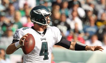 PHILADELPHIA - OCTOBER 17:  Kevin Kolb #4 of the Philadelphia Eagles passes against the Atlanta Falcons during their game at Lincoln Financial Field on October 17, 2010 in Philadelphia, Pennsylvania.  (Photo by Al Bello/Getty Images)