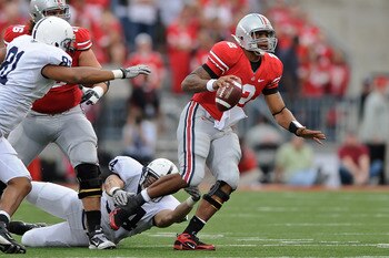 COLUMBUS, OH - NOVEMBER 13:  Quarterback Terrelle Pryor #2 of the Ohio State Buckeyes runs with the ball against the Penn State Nittany Lions at Ohio Stadium on November 13, 2010 in Columbus, Ohio.  (Photo by Jamie Sabau/Getty Images)