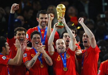 Football-2010-spain-holland-iniesta_display_image