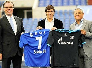 Football-2010-raul_display_image