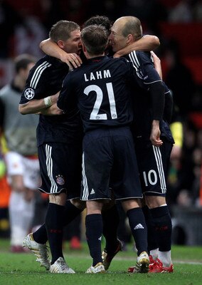 Football-2010-olic-robben_display_image