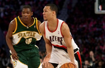 NEW ORLEANS - FEBRUARY 15:  Brandon Roy #7 of the Sophomore team drives the ball past Kevin Durant #35 of the Rookie team during the T-Mobile Rookie Challenge & Youth Jam part of 2008 NBA All-Star Weekend at the New Orleans Arena on February 15, 2008 in N