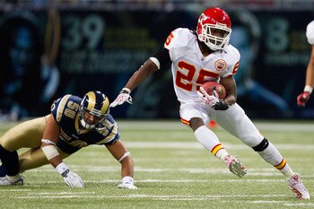 ST. LOUIS, MO - DECEMBER 19: Jamaal Charles #25 of the Kansas City Chiefs rushes against the St. Louis Rams at the Edward Jones Dome on December 19, 2010 in St. Louis, Missouri.  The Chiefs beat the Rams 27-13.  (Photo by Dilip Vishwanat/Getty Images)