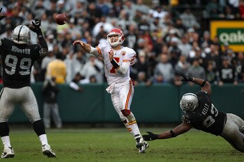 OAKLAND, CA - NOVEMBER 07:  Matt Cassel #7 of the Kansas City Chiefs passes against the Oakland Raiders during an NFL game at Oakland-Alameda County Coliseum on November 7, 2010 in Oakland, California.  (Photo by Jed Jacobsohn/Getty Images)