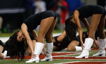 ATLANTA - SEPTEMBER 20:  The cheerleaders for the Atlanta Falcons perform during the game against the Carolina Panthers at Georgia Dome on September 20, 2009 in Atlanta, Georgia.  (Photo by Kevin C. Cox/Getty Images)
