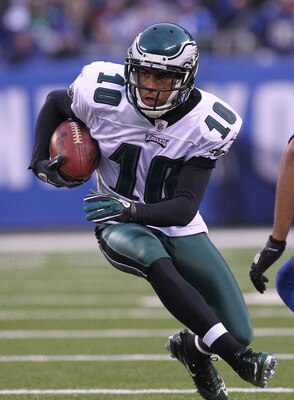 EAST RUTHERFORD, NJ - DECEMBER 19:  DeSean Jackson #10 of the Philadelphia Eagles against  the New York Giants at New Meadowlands Stadium on December 19, 2010 in East Rutherford, New Jersey.  (Photo by Nick Laham/Getty Images)