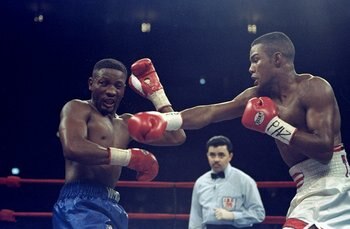 20 Feb 1999:  Felix Trinidad throws a left punch during the fight against Pernell Whitaker at Madison Square Garden in New York, New York. Trinidad won by a decision in the 12th round. Mandatory Credit: Al Bello  /Allsport