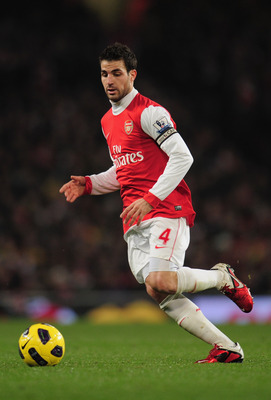 LONDON, ENGLAND - JANUARY 05:  Cesc Fabregas of Arsenal in action during the Barclays Premier League match between Arsenal and Manchester City at the Emirates Stadium on January 5, 2011 in London, England.  (Photo by Shaun Botterill/Getty Images)