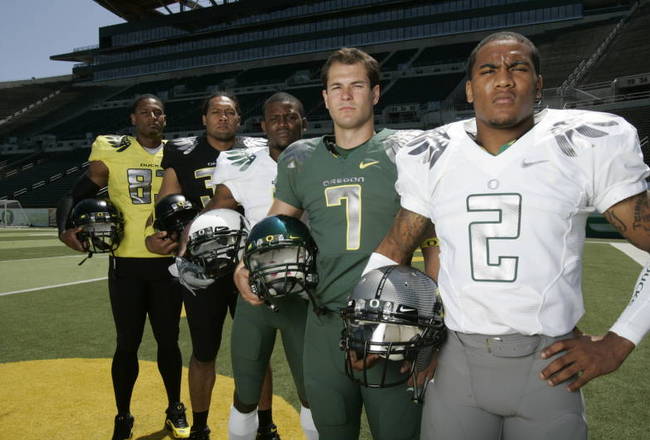 new-oregon-ducks-football-uniforms-141_crop_650x440.jpg?1294702533