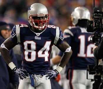 FOXBORO, MA - DECEMBER 06:  Deion Branch #84 of the New England Patriots smiles late in the fourth quarter against the New York Jets at Gillette Stadium on December 6, 2010 in Foxboro, Massachusetts.  (Photo by Jim Rogash/Getty Images)