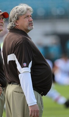 JACKSONVILLE, FL - NOVEMBER 21:  Cleveland Browns defensive coodinator Rob Ryan watches warmups during a game agaisnt the Jacksonville Jaguars at EverBank Field on November 21, 2010 in Jacksonville, Florida.  (Photo by Mike Ehrmann/Getty Images)