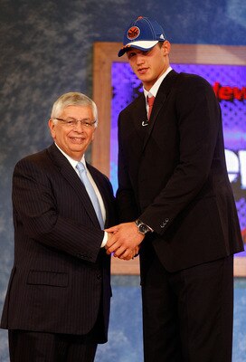 NEW YORK - JUNE 26:  NBA Commissioner David Stern shakes hands with number six draft pick for the New York Knicks, Danilo Gallinari during the 2008 NBA Draft at the Wamu Theatre at Madison Square Garden June 26, 2008 in New York City. NOTE TO USER: User e