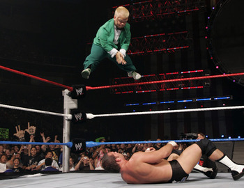 WWE Monday Night RAW. Resultados 10/Agosto/2011 Hornswoggle_display_image