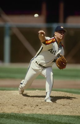 SAN FRANCISCO - JUNE 7: Mark Portugal #51 of the Houston Astros delivers a pitch during a game against the San Francisco Giants at 3Com Park on June 7,1992 in San Francisco, California.  (Photo by: Otto Greule Jr/Getty Images)