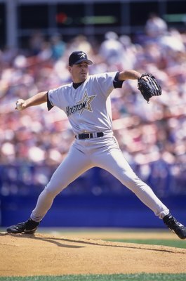 FLUSHING, NY - AUGUST 10:  Darryl Kile #57 of the Houston Astros pitches during the game against the New York Mets at Shea Stadium on August 10, 1997 in Flushing, New York. (Photo by Tomasso Derosa/Getty Images)
