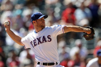 ARLINGTON, TX - SEPTEMBER 29:  Pitcher Rich Harden #40 of the Texas Rangers throws against the Seattle Mariners at Rangers Ballpark in Arlington on September 29, 2010 in Arlington, Texas.  (Photo by Ronald Martinez/Getty Images)