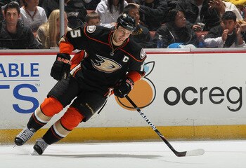 ANAHEIM, CA - DECEMBER 10:  Ryan Getzlaf #15 of the Anaheim Ducks skates against the Calgary Flames at the Honda Center on December 10, 2010 in Anaheim, California.  (Photo by Jeff Gross/Getty Images)