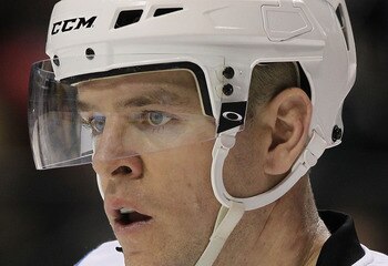 DALLAS, TX - DECEMBER 23:  Left wing Alex Tanguay #40 of the Calgary Flames at American Airlines Center on December 23, 2010 in Dallas, Texas.  (Photo by Ronald Martinez/Getty Images)