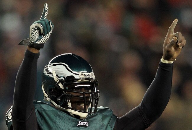 PHILADELPHIA, PA - JANUARY 09:  Michael Vick #7 of the Philadelphia Eagles reacts after a touchdown in the thrid quarter against the Green Bay Packers during the 2011 NFC wild card playoff game at Lincoln Financial Field on January 9, 2011 in Philadelphia