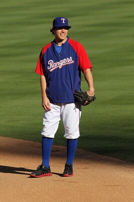 ARLINGTON, TX - NOVEMBER 01:  Ian Kinsler #5 of the Texas Rangers warms up during batting practice against the San Francisco Giants in Game Five of the 2010 MLB World Series at Rangers Ballpark in Arlington on November 1, 2010 in Arlington, Texas.  (Photo