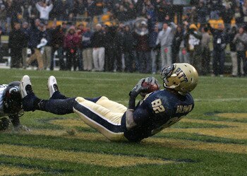 PITTSBURGH - DECEMBER 05:  Jonathan Baldwin #82 of the University of Pittsburgh Panthers catches a touchdown in the fourth quarter against the Cincinnati Bearcats on December 5, 2009 at Heinz Field in Pittsburgh, Pennsylvania. (Photo by Jared Wickerham/Ge