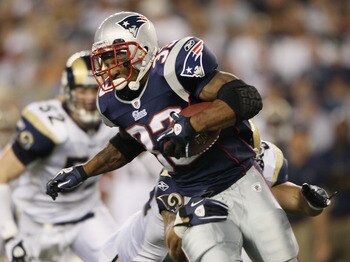 FOXBORO, MA - AUGUST 26:  Kevin Faulk #33 of the New England Patriots carries the ball in the first half against the St. Louis Rams on August 26, 2010 at Gillette Stadium in Foxboro, Massachusetts. The Rams defeated the Patriots 36-35. (Photo by Elsa/Gett