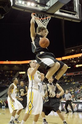 KANSAS CITY, MO - NOVEMBER 24: Garrett Stutz #41 of the Wichita State Shockers dunks the ball against the Iowa Hawkeyes during the CBE Classic consolation game on November 24, 2009 at Sprint Center in Kansas City, Missouri. (Photo by: Jamie Squire/Getty I