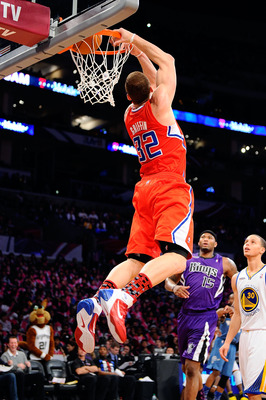 LOS ANGELES, CA - FEBRUARY 18:  Blake Griffin #32 of the Los Angeles Clippers and the Rookie Team dunks the ball in the first half against the Sophomore Team during the T-Mobile Rookie Challenge and Youth Jam at Staples Center on February 18, 2011 in Los