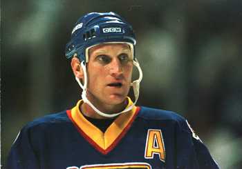 Brett Hull was a force in the 1990s, scoring 543 goals in the decade.