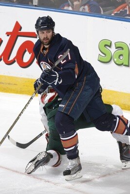 EDMONTON, CANADA - JANUARY 18: Dustin Penner #27 of the Edmonton Oilers skates against the Minnesota Wild on January 18, 2011 at Rexall Place in Edmonton, Alberta, Canada. (Photo by Dale MacMillan/Getty Images)