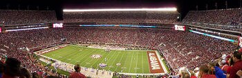 618px-bryant-denny_stadium_panoramic_2010-10-02_display_image