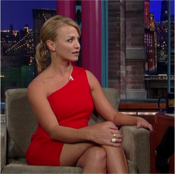 Michelle-Beadle-Sexy-Legs-on-Letterman_display_image.png?1300237446