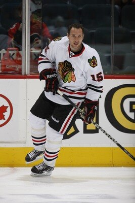 CALGARY, CANADA - FEBRUARY 7: Fernando Pisani #15 of the Chicago Blackhawks skates against the Calgary Flames on February 7, 2011 at Scotiabank Saddledome in Calgary, Alberta, Canada. (Photo by Dale MacMillan/Getty Images)