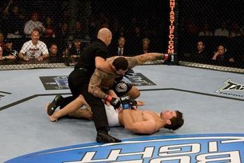 Alessio-sakara-knocks-out-joe-vedepo_display_image